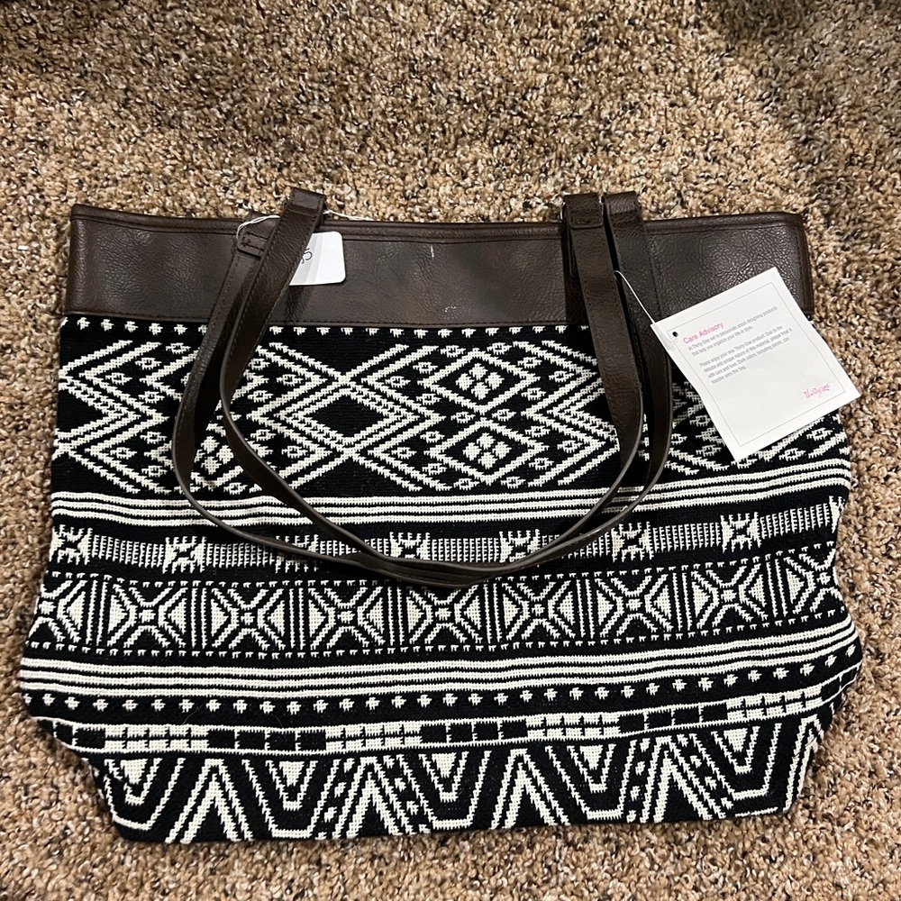 *Thirty One Reversible Fabric Purse - Picture 1 of 6